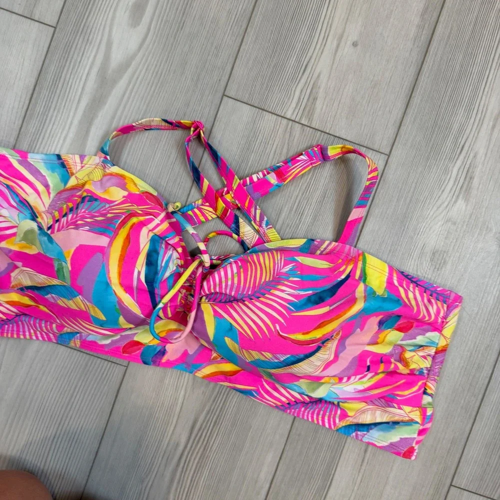 Torrid Tropical Palm Print Lace Up Wireless Bikini Top Pink Multi Size 4